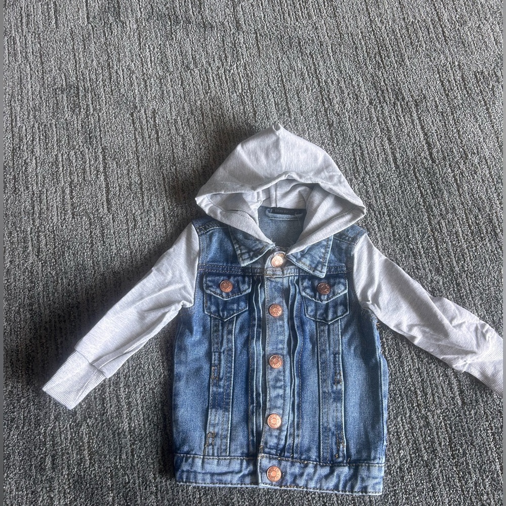 NWT Little Bipsy Hooded Denim jacket (size 6-12M) - Picture 4 of 4